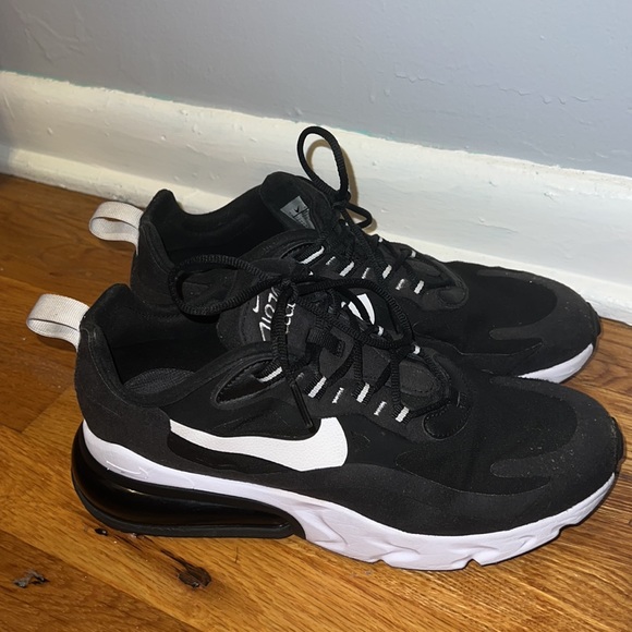 Nike Women’s Air Max 270 React - Picture 4 of 12